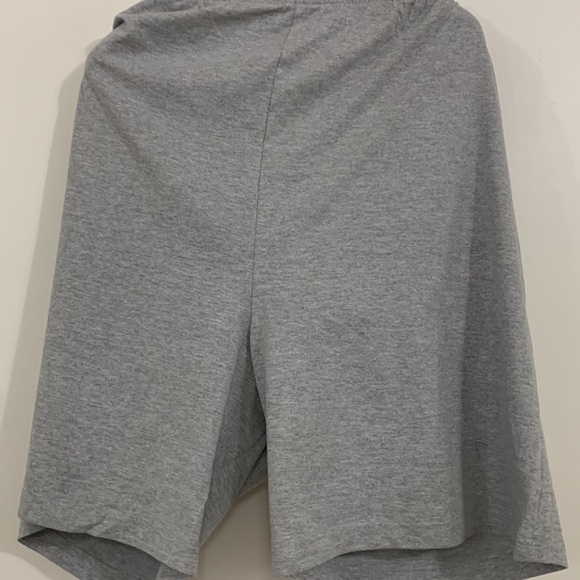 Turtle Bay gray shorts - Picture 3 of 6